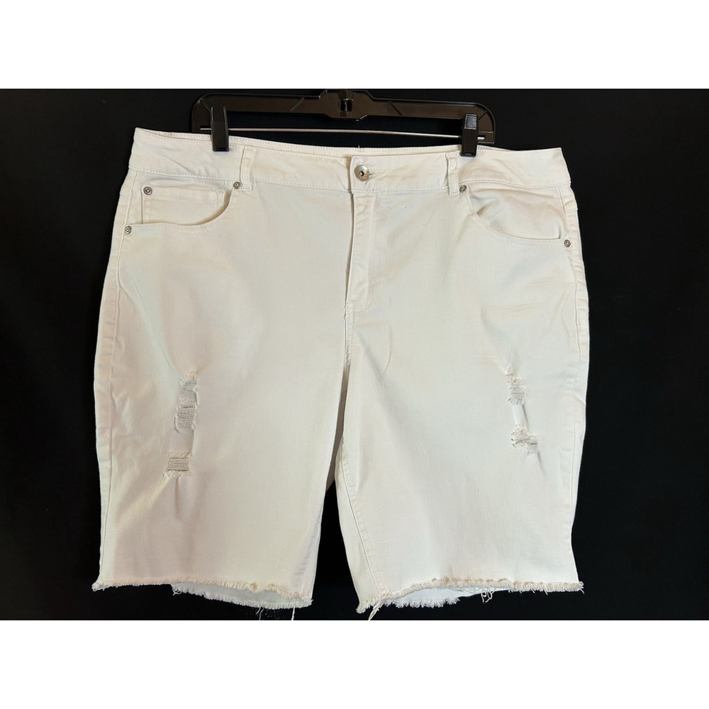 CATO Est 1946 Women's White Denim Shorts Distressed Bermuda Raw Hem 20W Plus